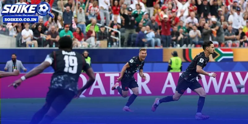 Eustáquio và cú sút nửa nảy đưa Canada vào vòng 16 đội World Cup 2026